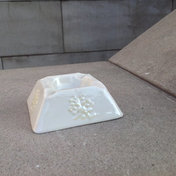 Belleek Pottery Ireland THORN 4 Well ASHTRAY (1965-1980) - Picture 10 of 16